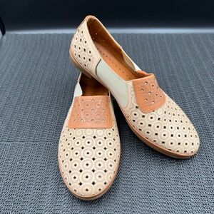 Bonavi Tan Beige Leather Laser Cut Slip On Loafers Flats Shoes Womens 37